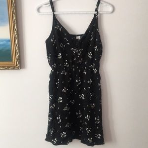 Cute Black Floral H&M Dress